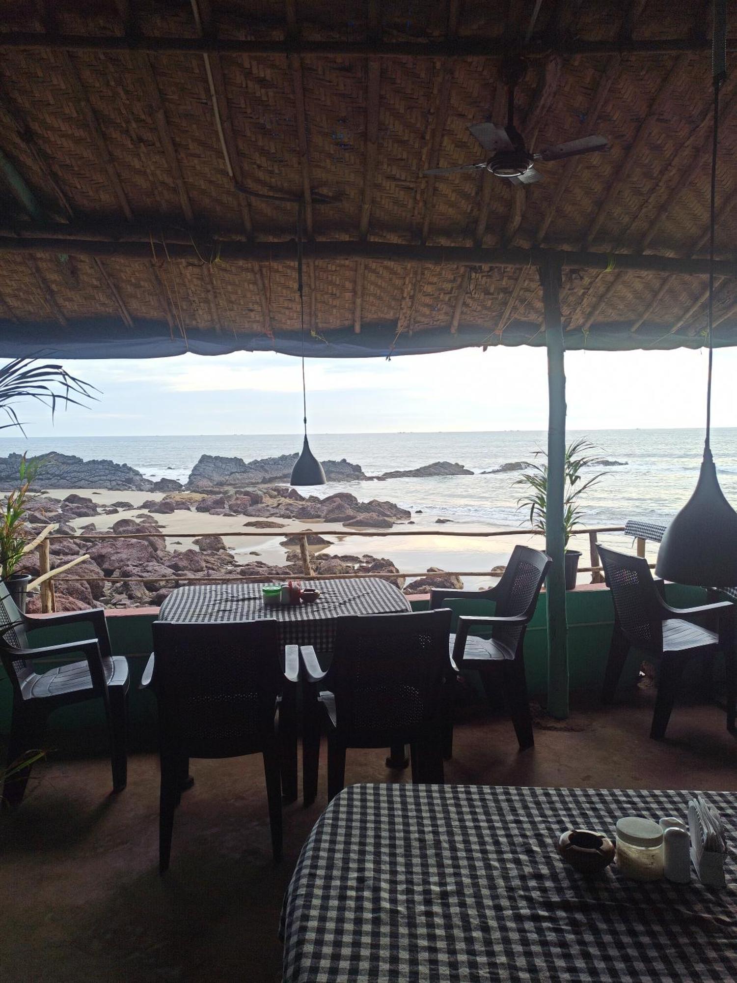 Om Ganesh Naik Guest House Arambol Exterior photo