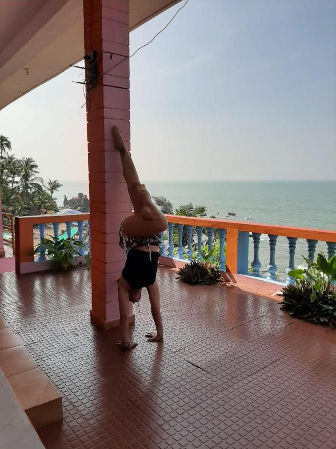 Om Ganesh Naik Guest House Arambol Exterior photo